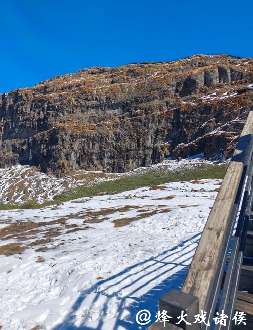 云南昆明：北纬26°罕见雪山打造雪域旅游新体验